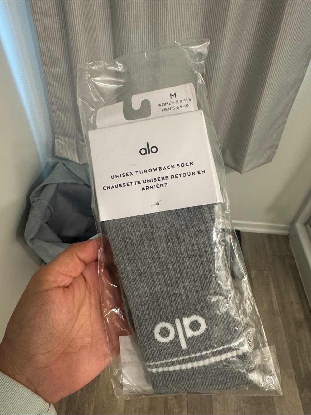 ALO Yoga Gray Ribbed Unisex Throwback Socks